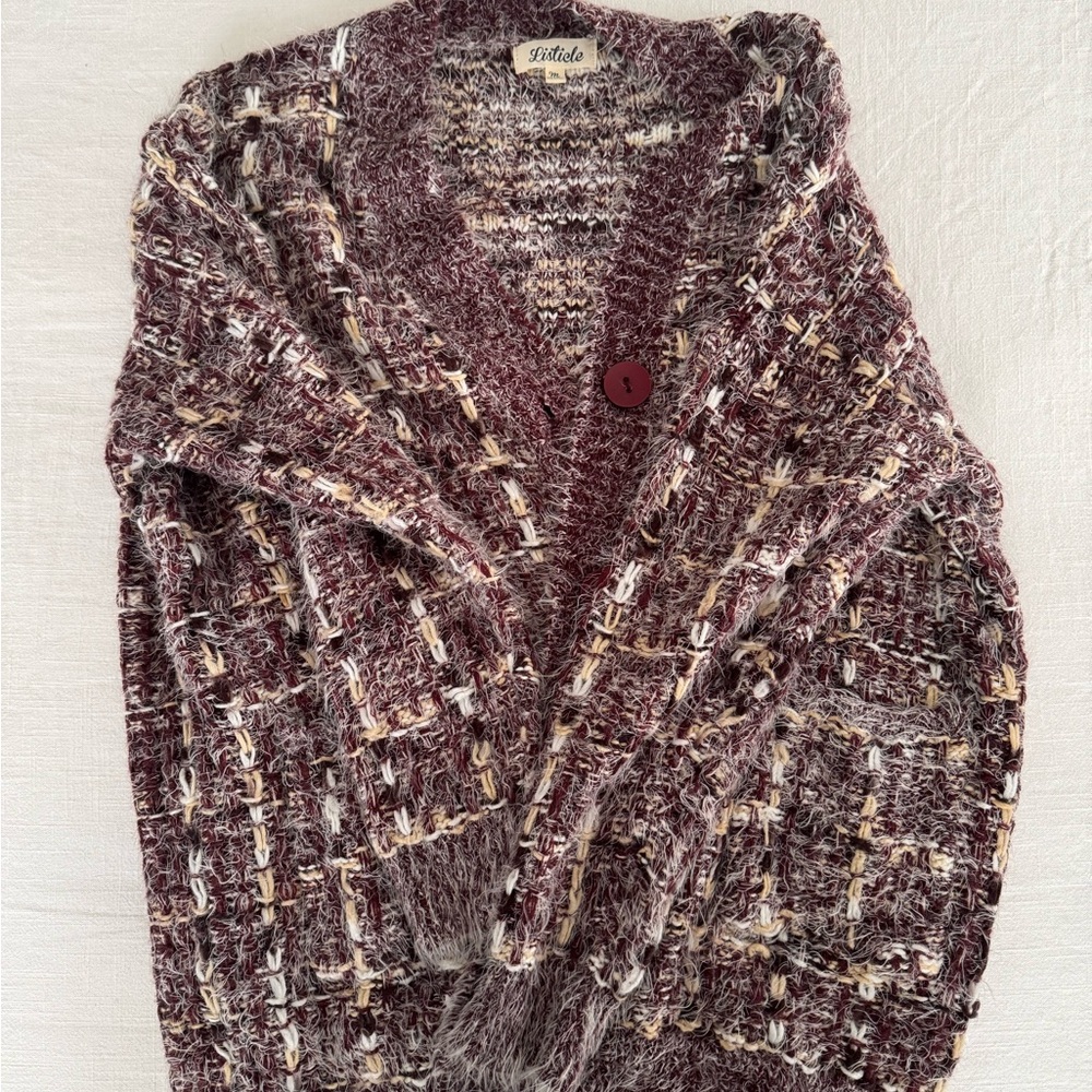SWomen's Maroon Sweater